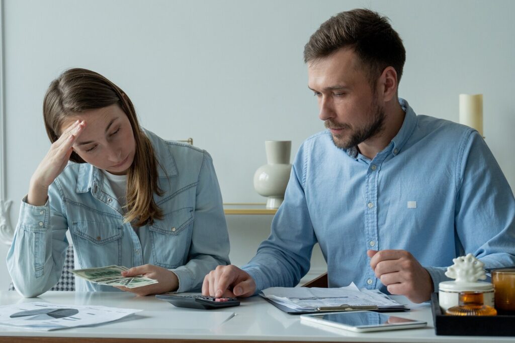 Éviter les pénalités de paiement anticipé : guide pratique et astuces efficaces